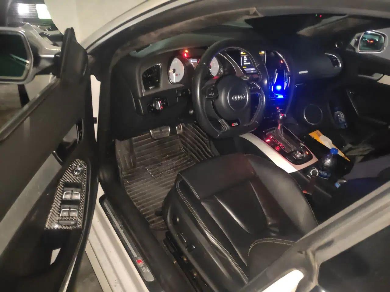 Audi S5 2012 S5 3.0T Sportback — миниатюра 17