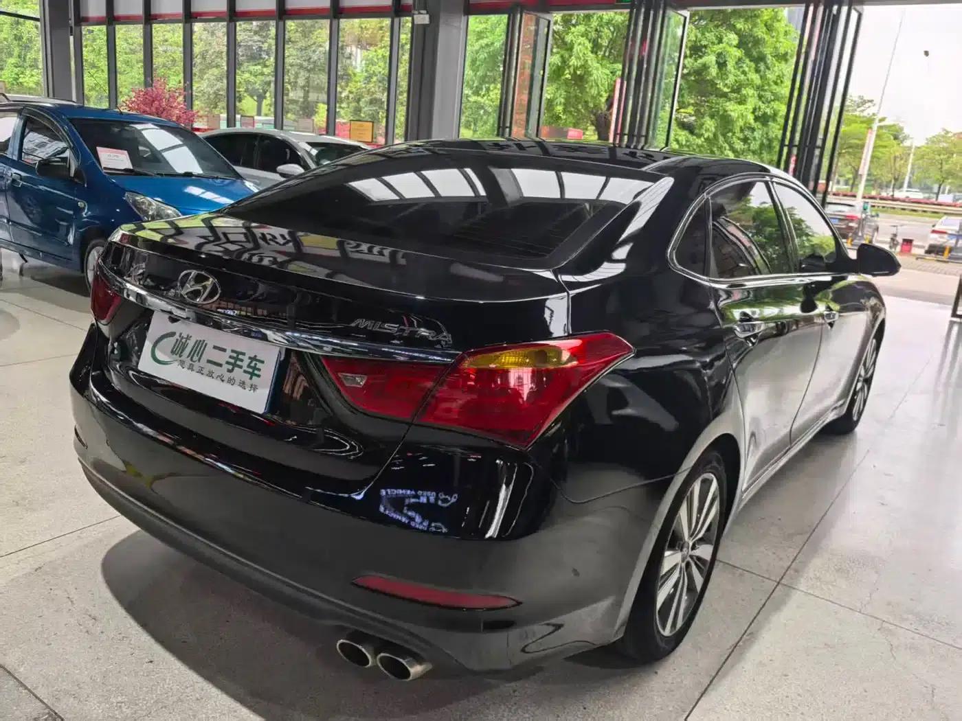 2014 Mistra 1.8L Automatic Premium DLX — миниатюра 2