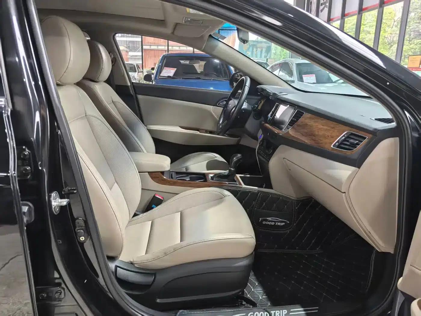 2014 Mistra 1.8L Automatic Premium DLX — миниатюра 7