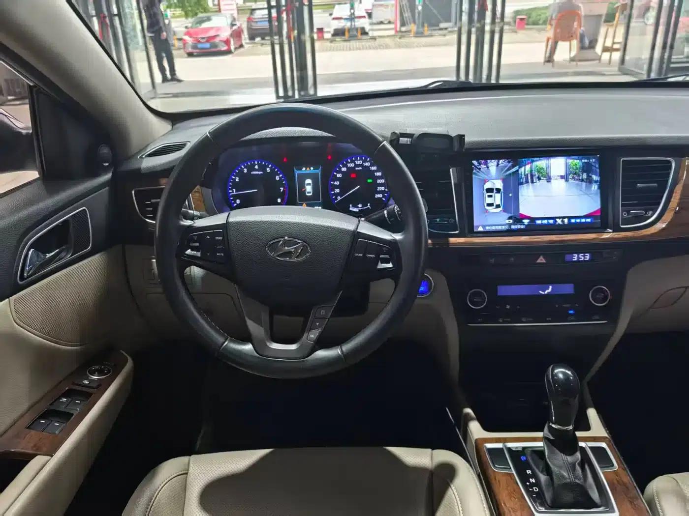 2014 Mistra 1.8L Automatic Premium DLX — миниатюра 10