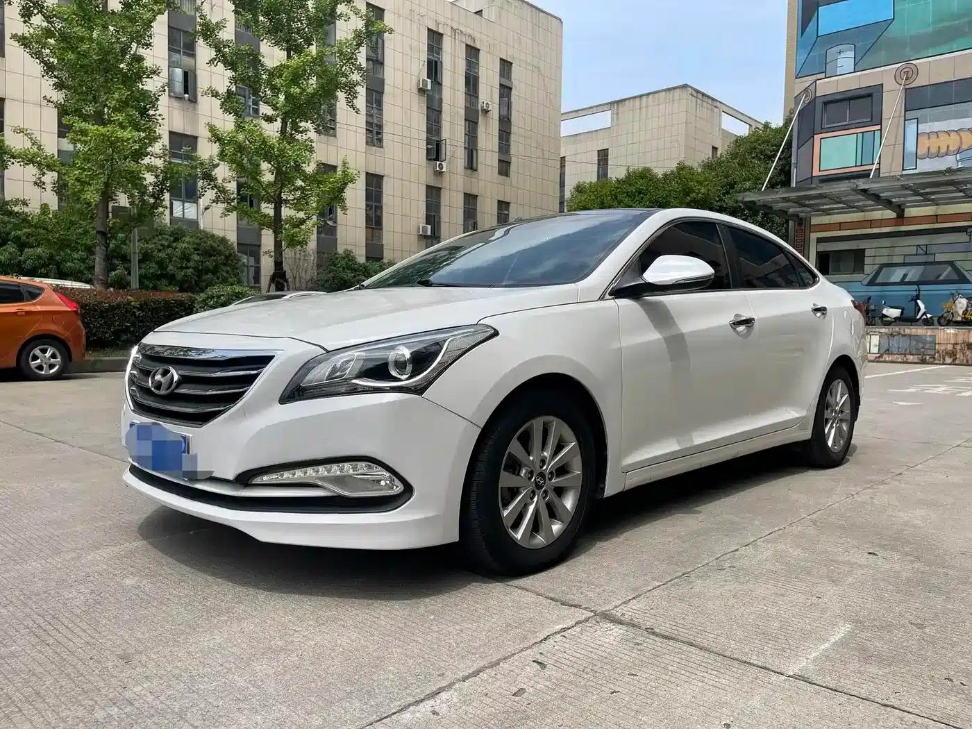 2014 Mistra 1.8L Automatic Intelligent GLS — миниатюра 1