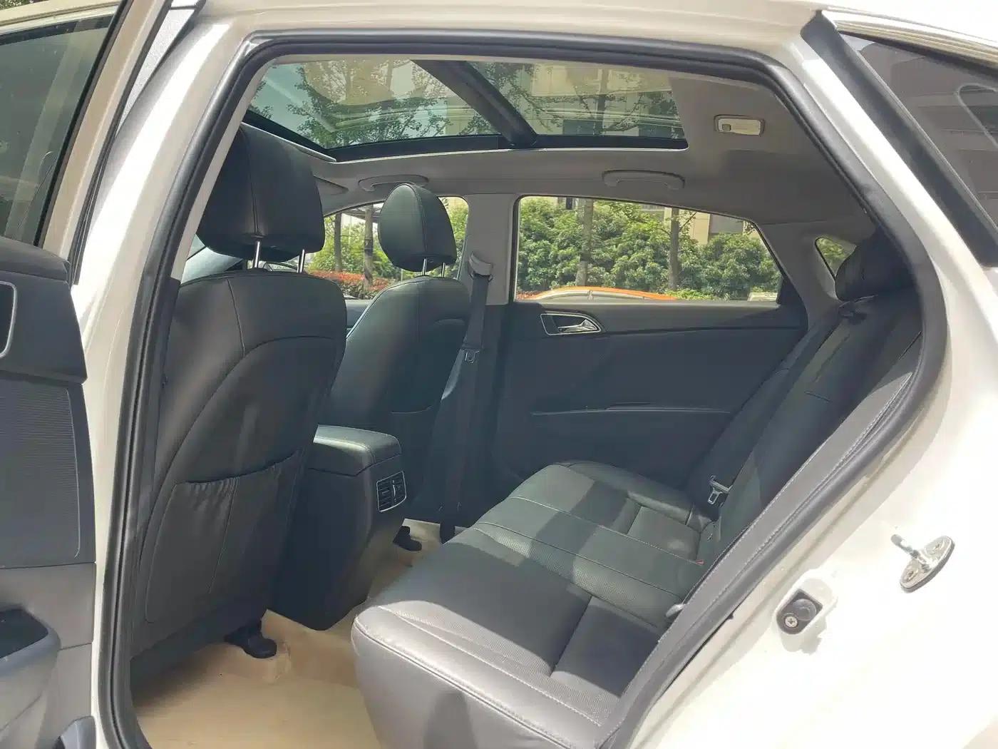 2014 Mistra 1.8L Automatic Intelligent GLS — миниатюра 6