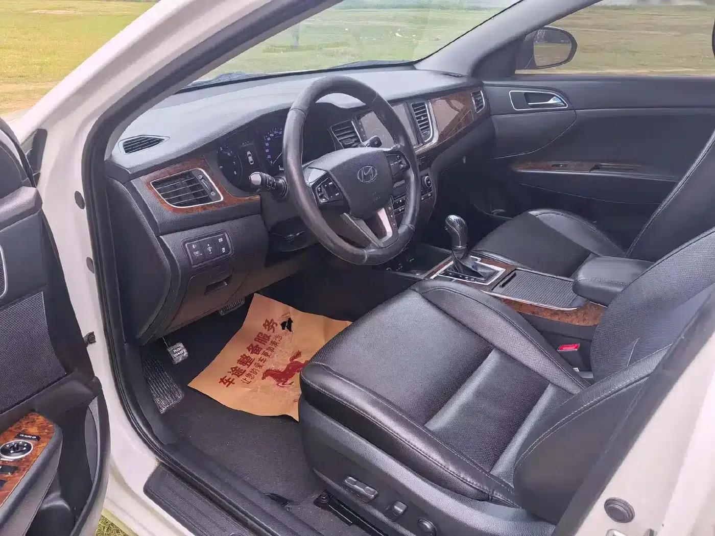 Hyundai Mistra 2016 1.8L Automatic Premium DLX — миниатюра 6