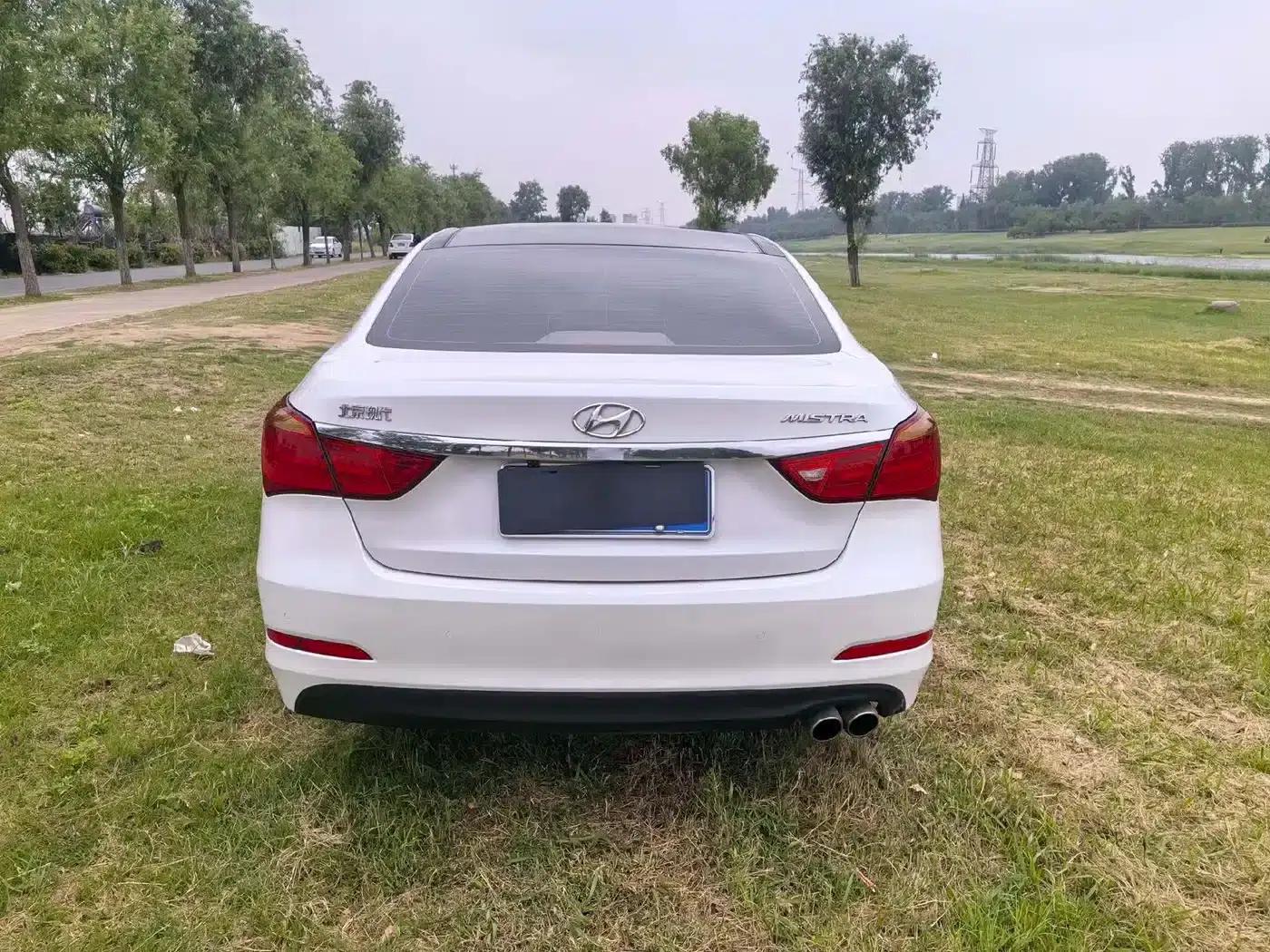 Hyundai Mistra 2016 1.8L Automatic Premium DLX — миниатюра 7