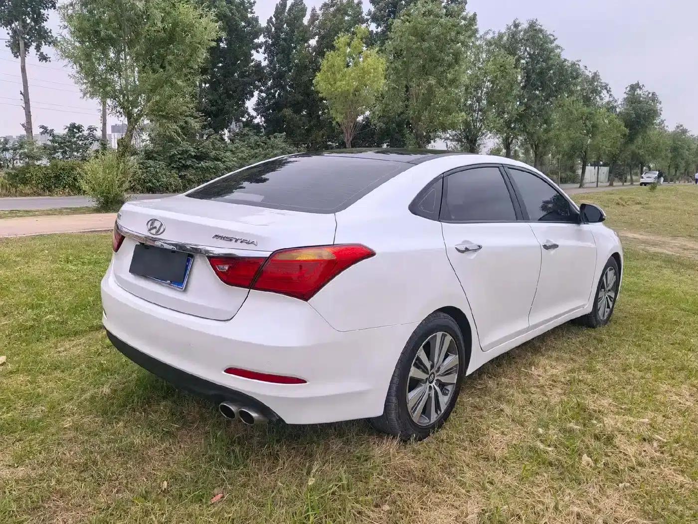 Hyundai Mistra 2016 1.8L Automatic Premium DLX — миниатюра 8