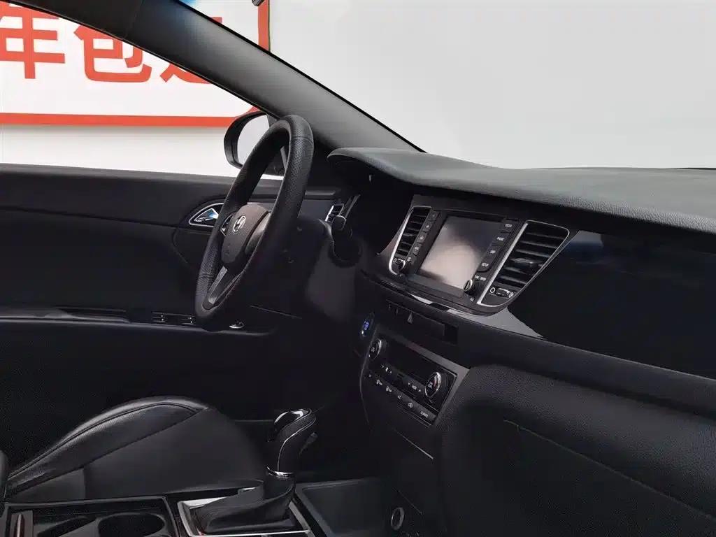 2016 Mistra 1.8L Automatic Intelligent GLS — миниатюра 22