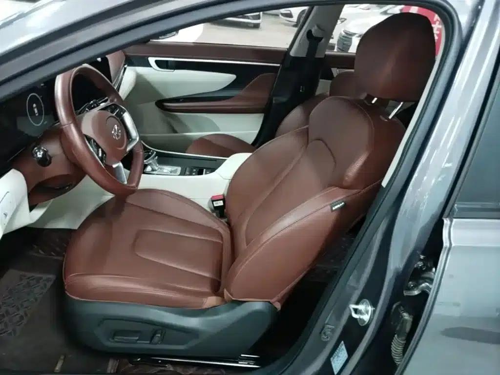 Hyundai Mistra 2021 1.8L CVT LUX Premium Edition — миниатюра 15