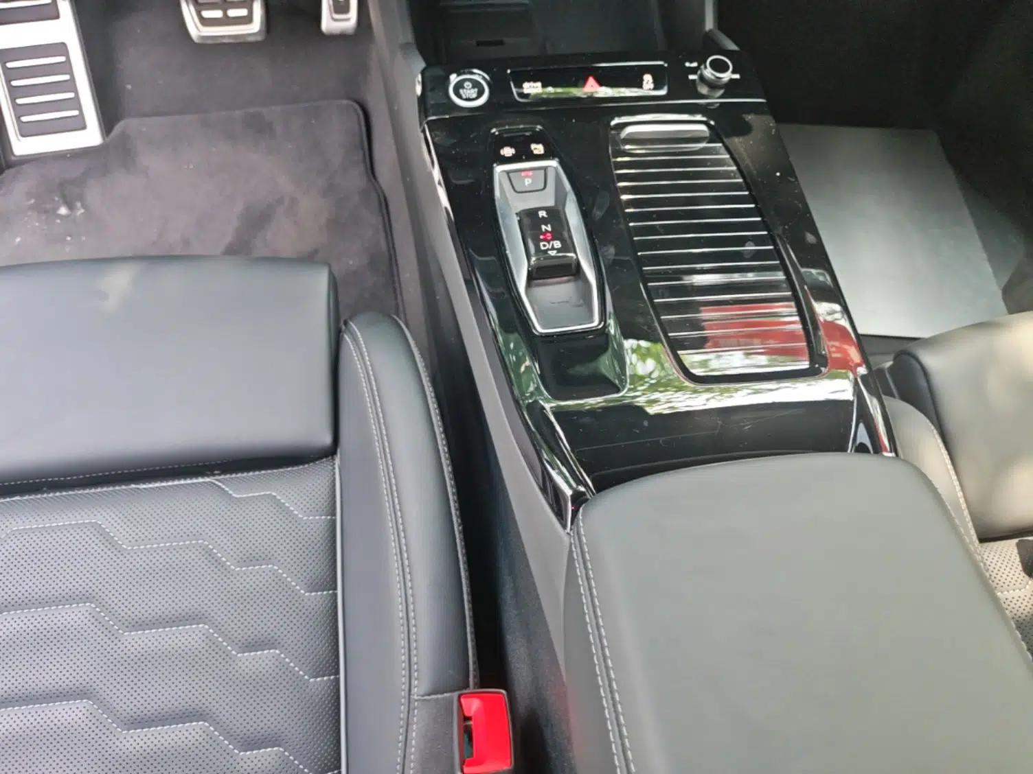 Audi Q6L e-tron 2026 First Launch Navigation Edition — миниатюра 17