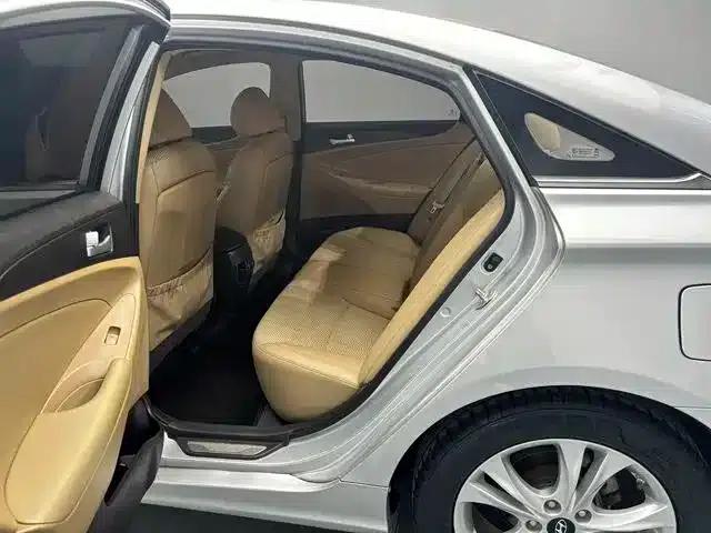 Sonata 2011 2.0L Automatic Fashion Edition — миниатюра 12