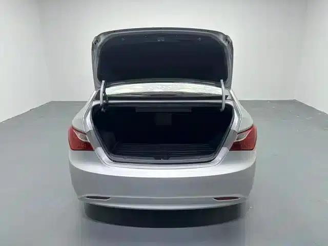 Sonata 2011 2.0L Automatic Fashion Edition — миниатюра 14