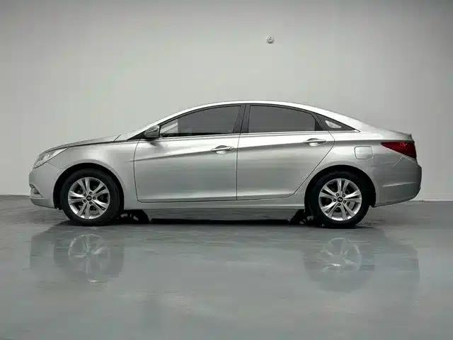 Sonata 2011 2.0L Automatic Fashion Edition — миниатюра 4