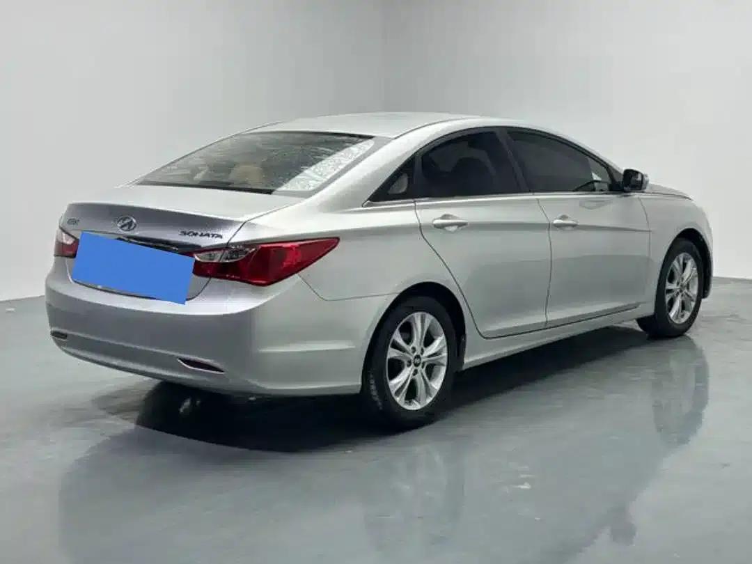 Sonata 2011 2.0L Automatic Fashion Edition — миниатюра 6