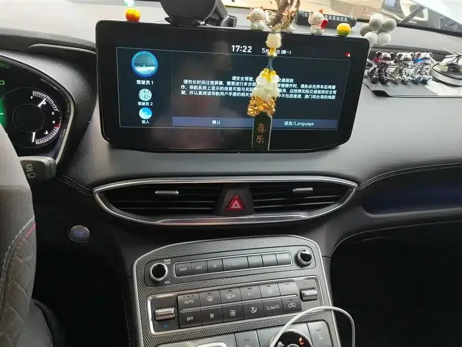 Santa Fe 2023 Traveler 380T GDi Automatic 4WD LUX HTRAC Premium Edition — миниатюра 13