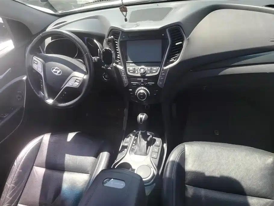Santa Fe 2015 2.0T Automatic 4WD Intelligent 7-Seater — миниатюра 11