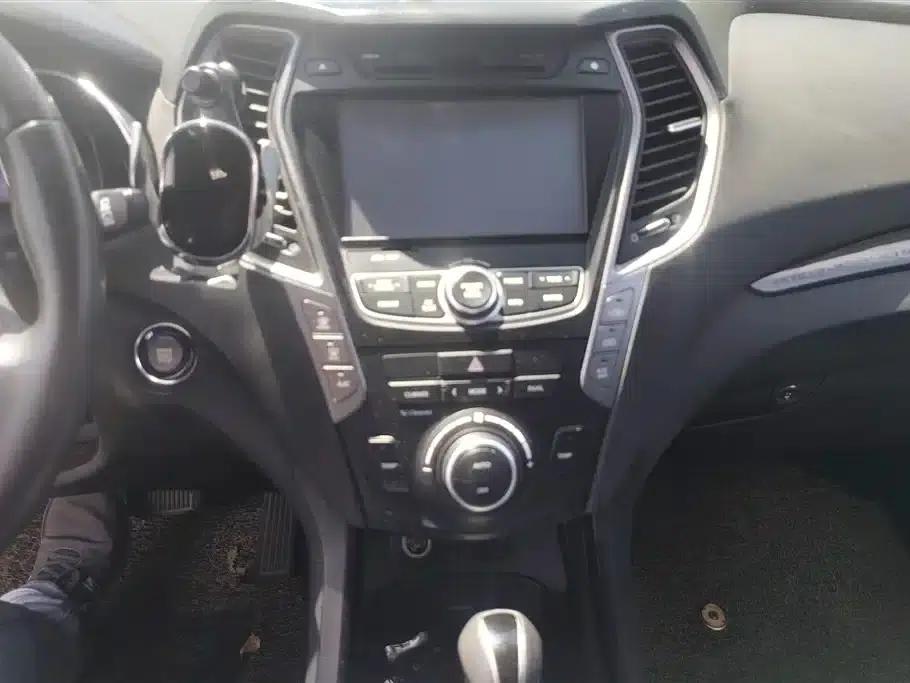 Santa Fe 2015 2.0T Automatic 4WD Intelligent 7-Seater — миниатюра 12