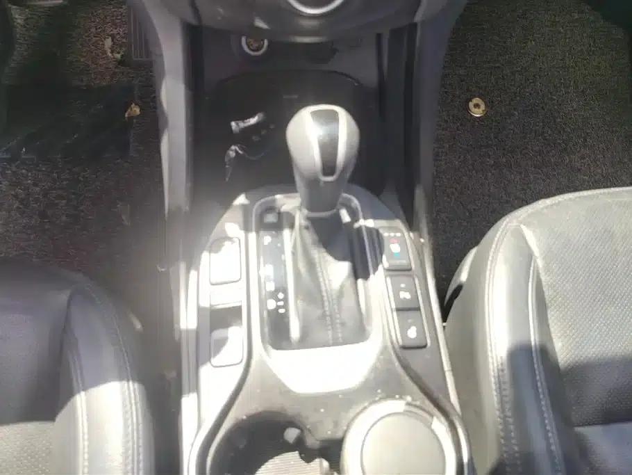 Santa Fe 2015 2.0T Automatic 4WD Intelligent 7-Seater — миниатюра 15