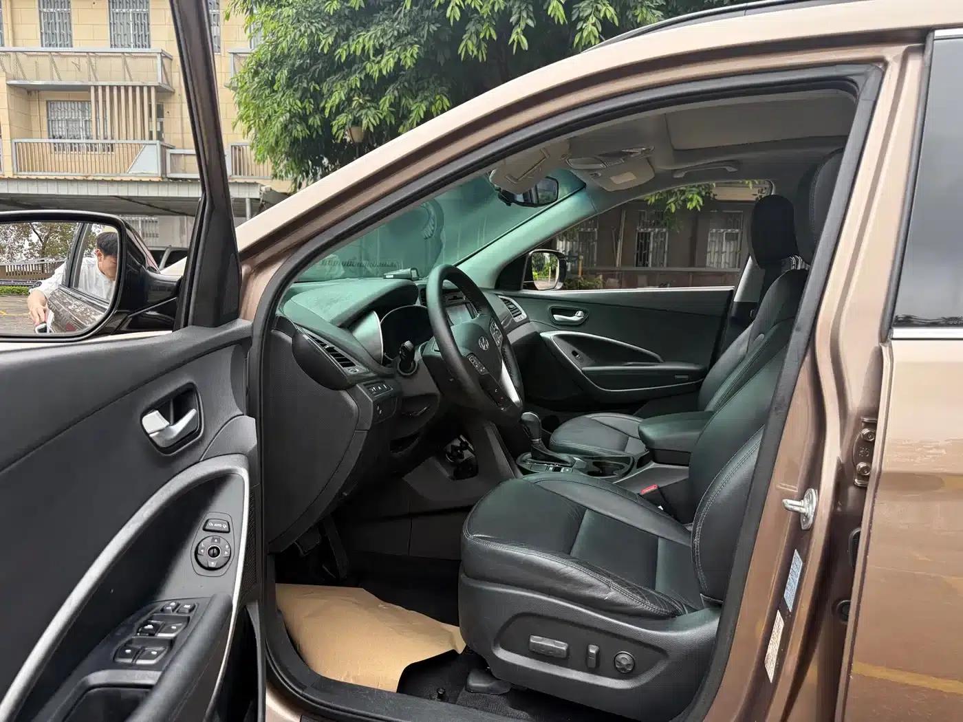 Santa Fe 2015 2.4L Automatic 2WD Smart 5-Seater — миниатюра 7