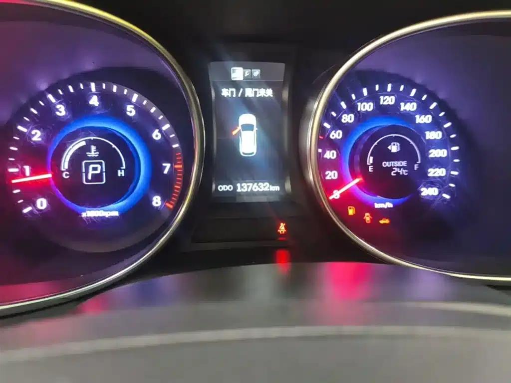 Santa Fe 2015 2.0T Automatic 2WD Smart 5-Seater — миниатюра 19