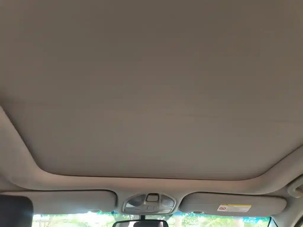Santa Fe 2015 2.0T Automatic 2WD Smart 5-Seater — миниатюра 25