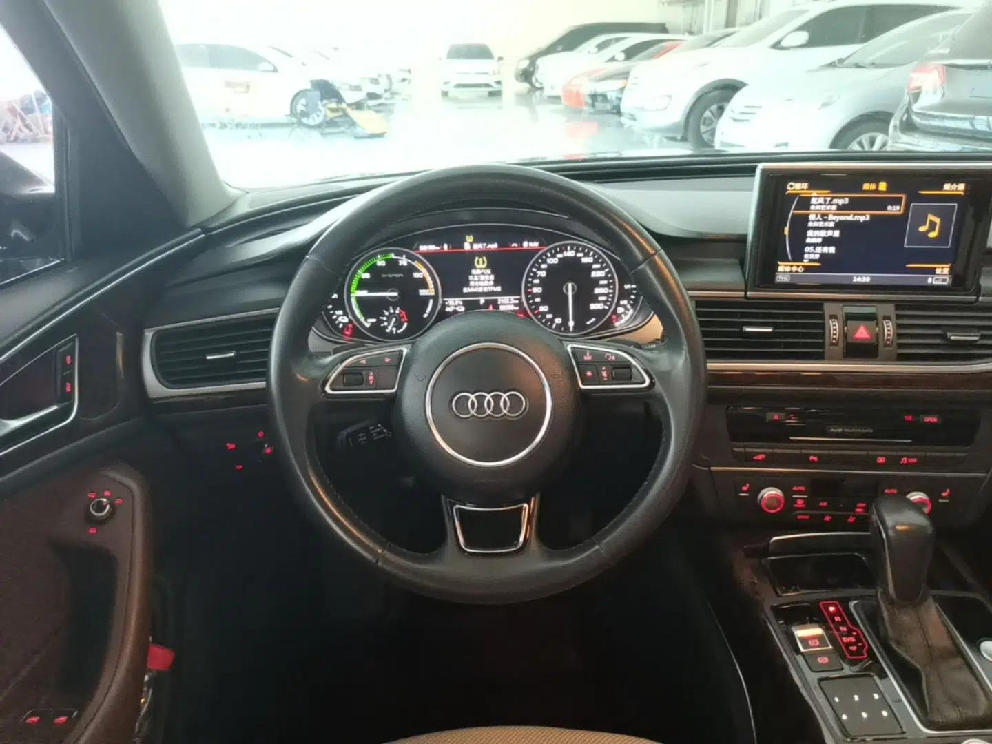 Audi A6L New Energy 2018 40 e-tron — миниатюра 14