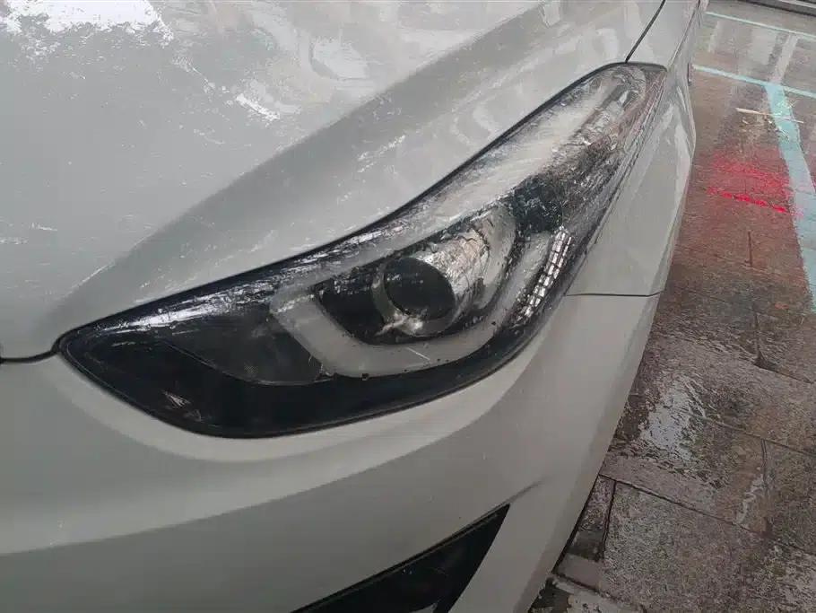Hyundai Elantra 2016 1.6L Manual Fashion Edition — миниатюра 5