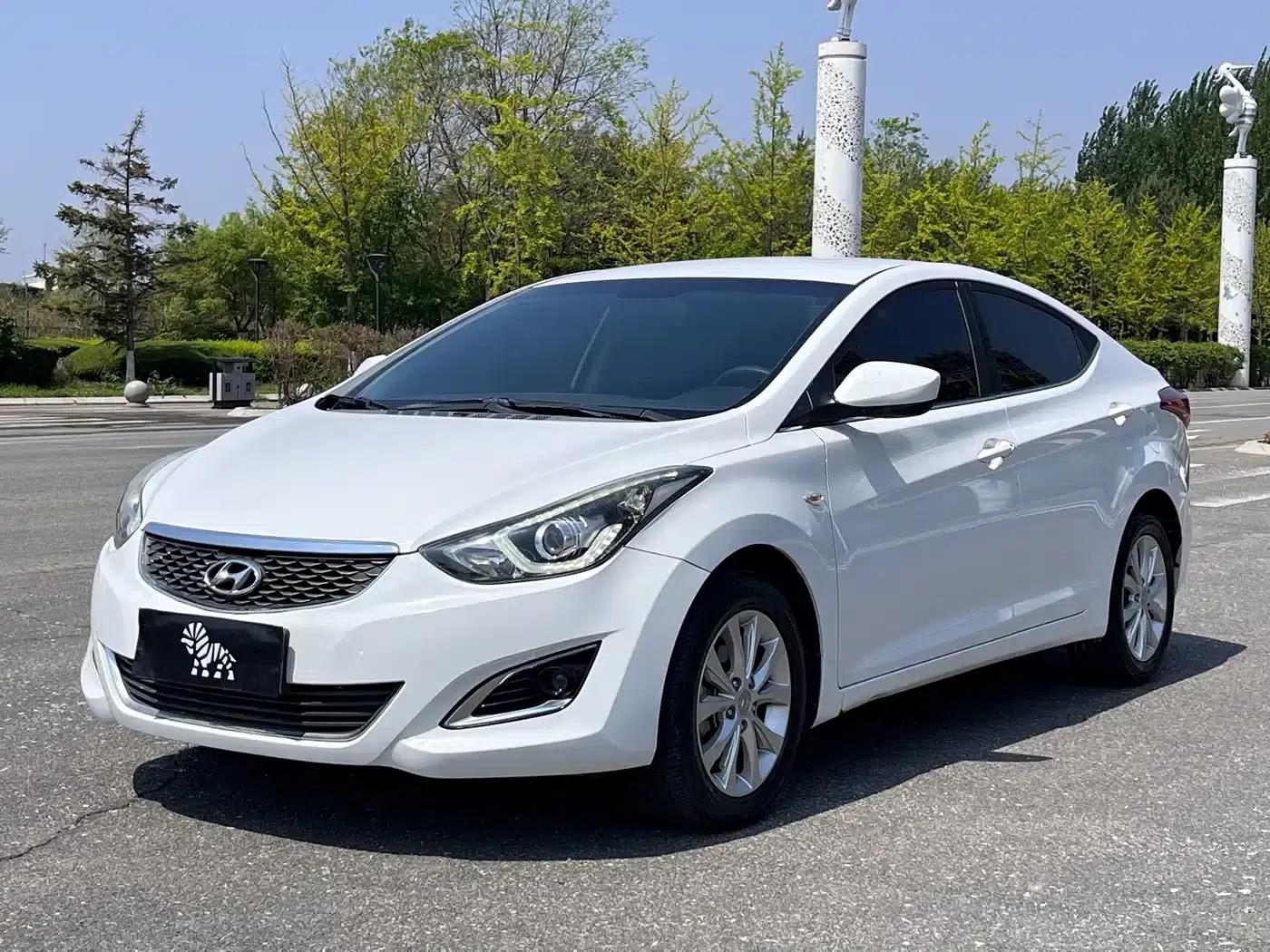 Hyundai Elantra 2016 1.6L Automatic Smart Edition — миниатюра 1