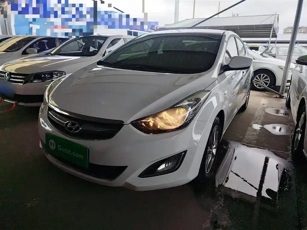 Hyundai Elantra 2015 1.6L Automatic Fashion Edition — миниатюра 1