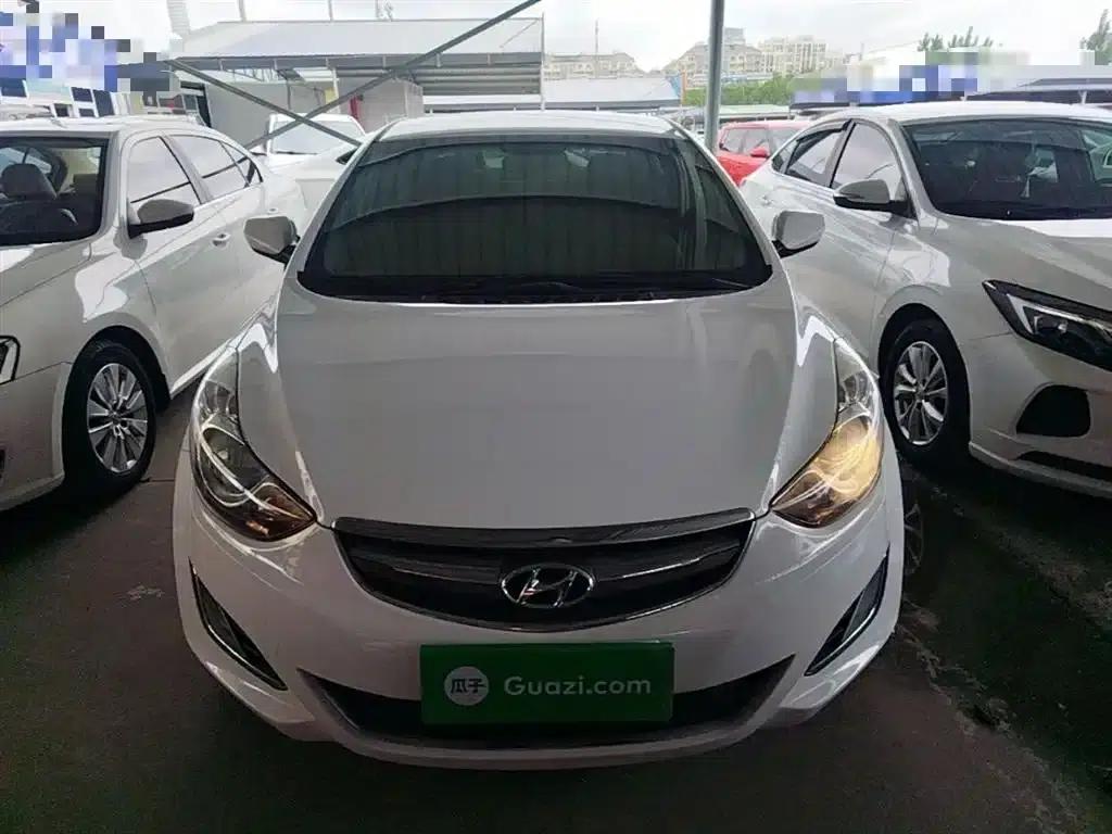 Hyundai Elantra 2015 1.6L Automatic Fashion Edition — миниатюра 3