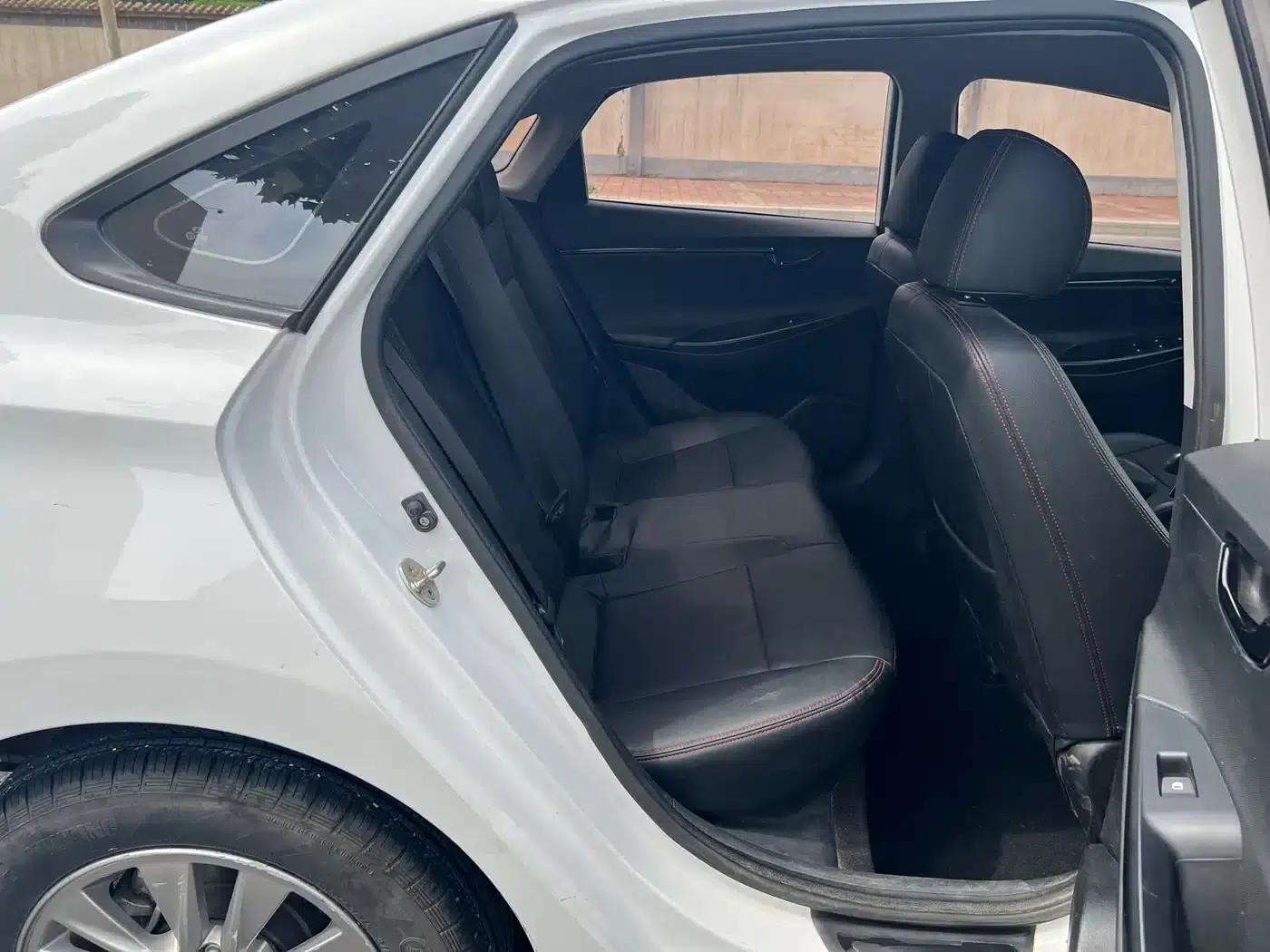 Hyundai Elantra 2017 1.6L Automatic Value Edition GLS — миниатюра 16