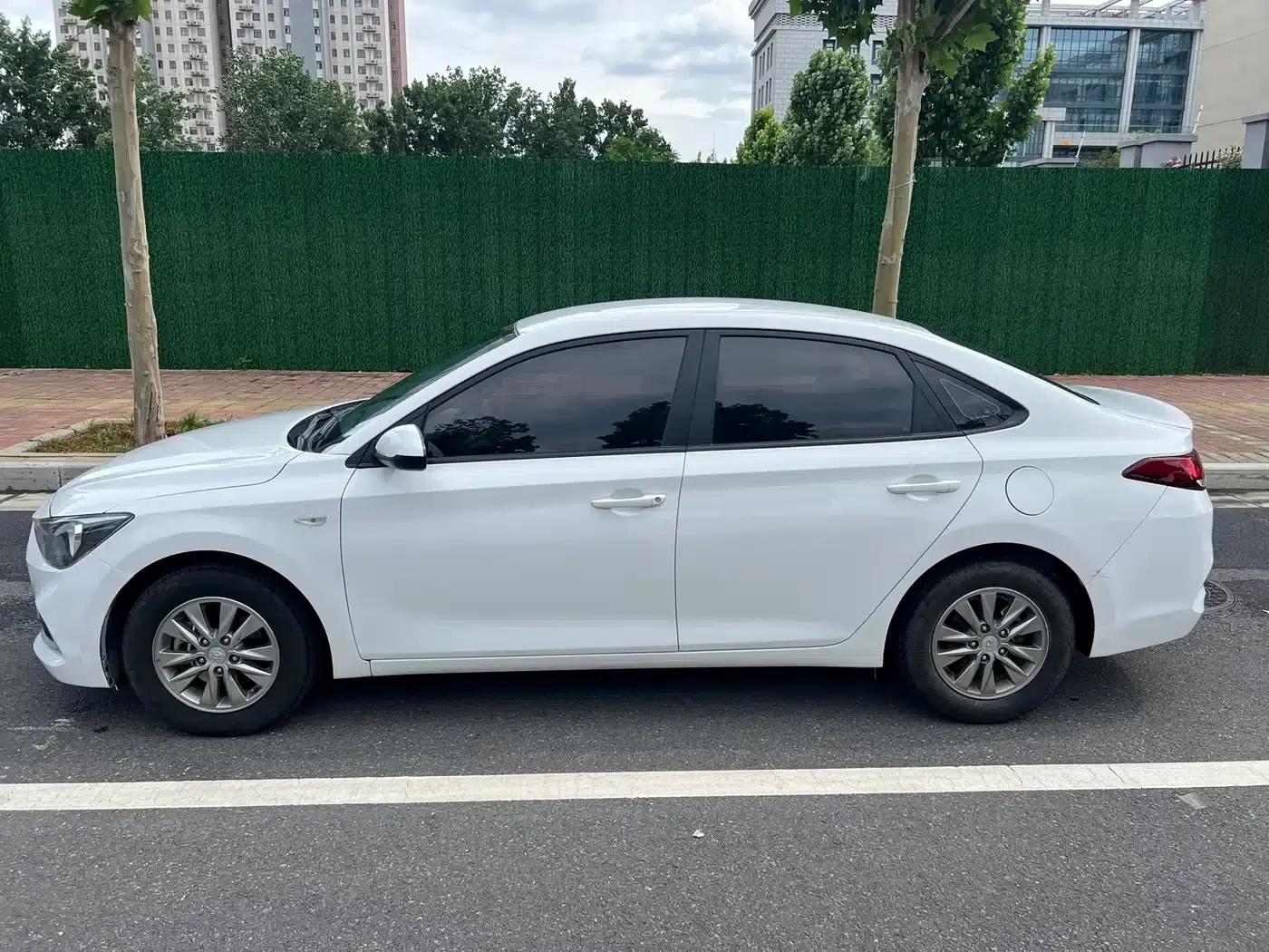 Hyundai Elantra 2017 1.6L Automatic Value Edition GLS — миниатюра 8