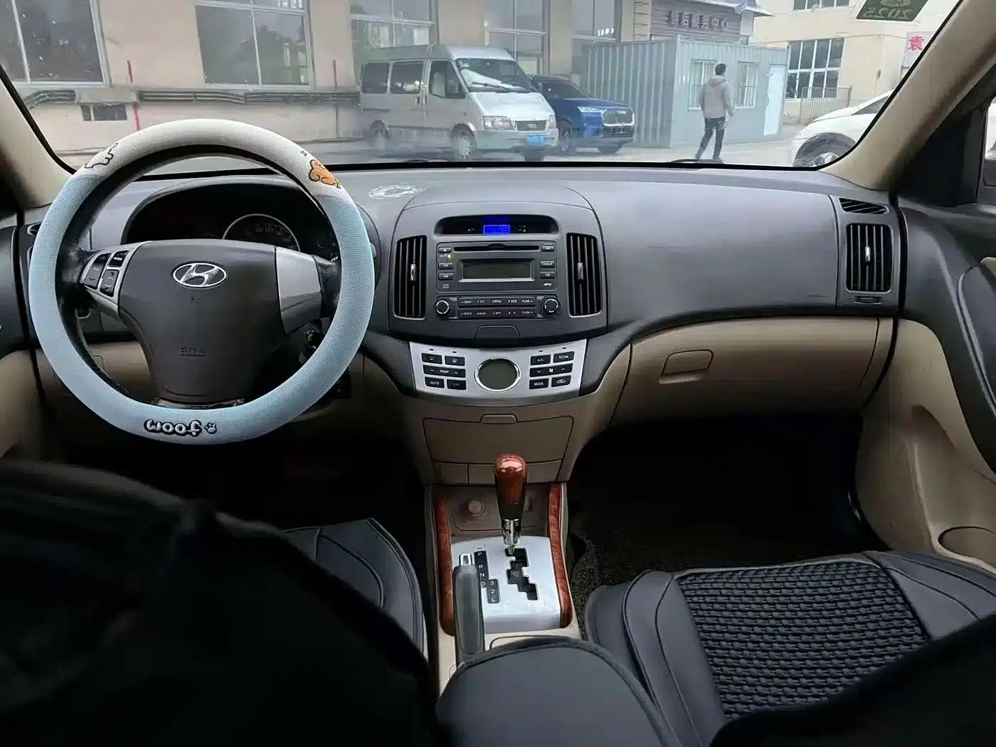 Hyundai Elantra 2010 1.6L AT GL — миниатюра 5