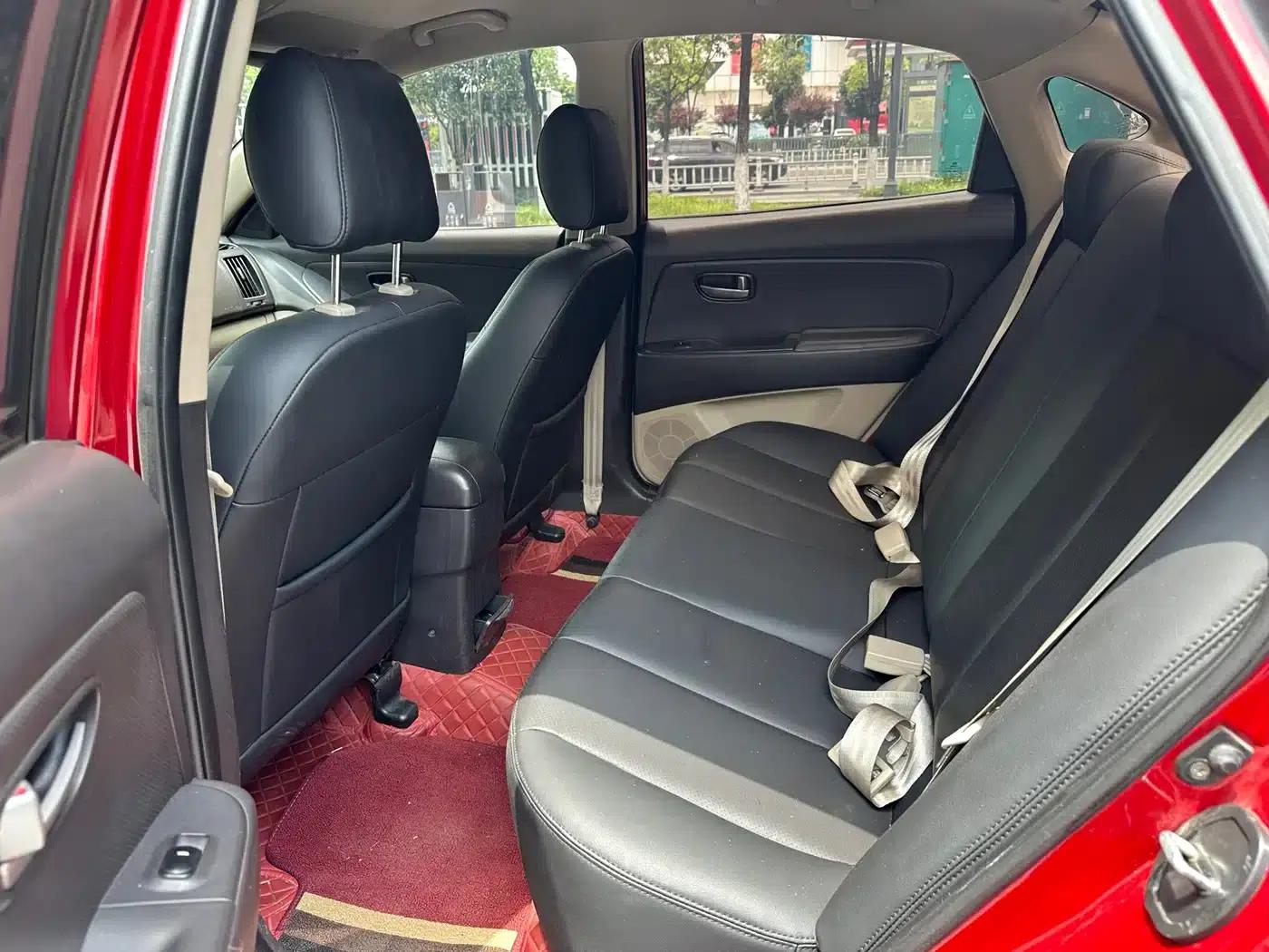 Hyundai Elantra 2011 1.6L Manual Comfort Edition — миниатюра 7