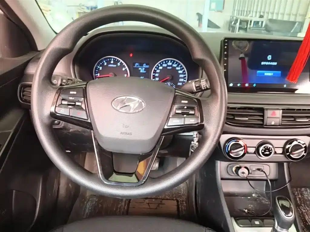 Hyundai Elantra 2020 1.6L Automatic GL Edition — миниатюра 11