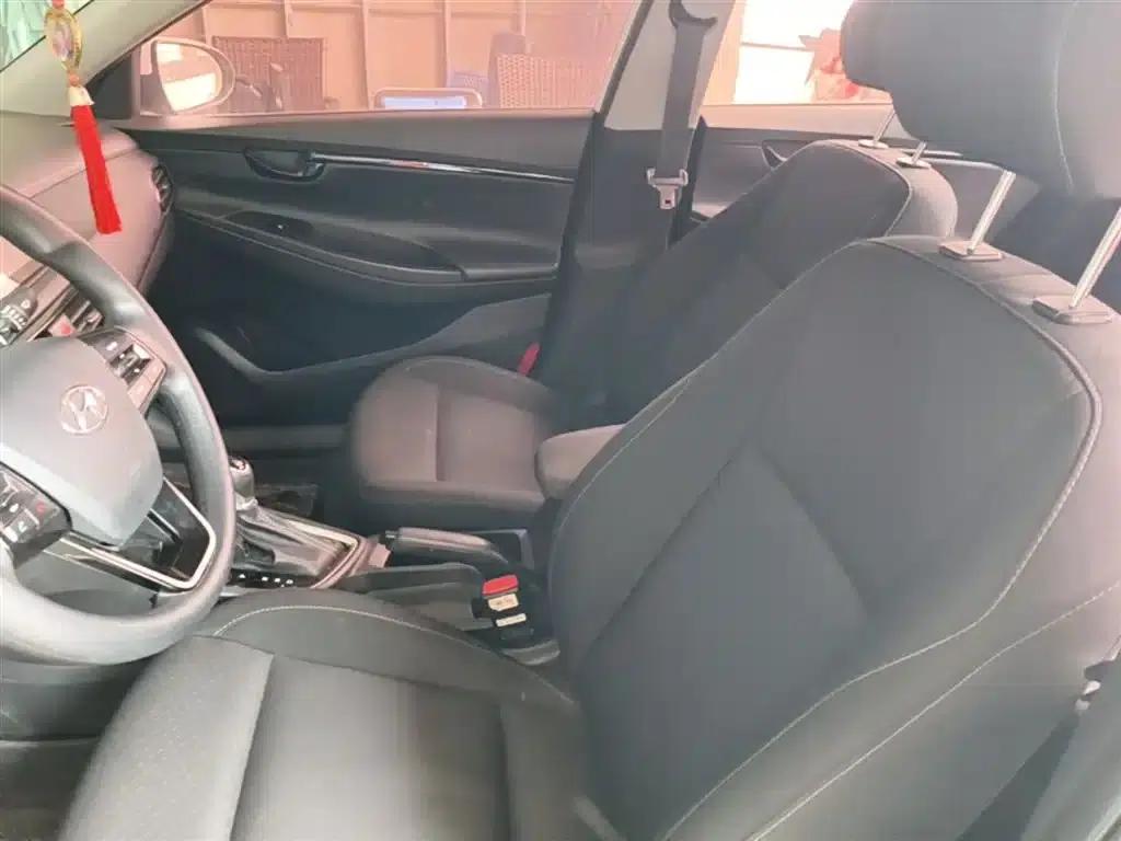 Hyundai Elantra 2020 1.6L Automatic GL Edition — миниатюра 15