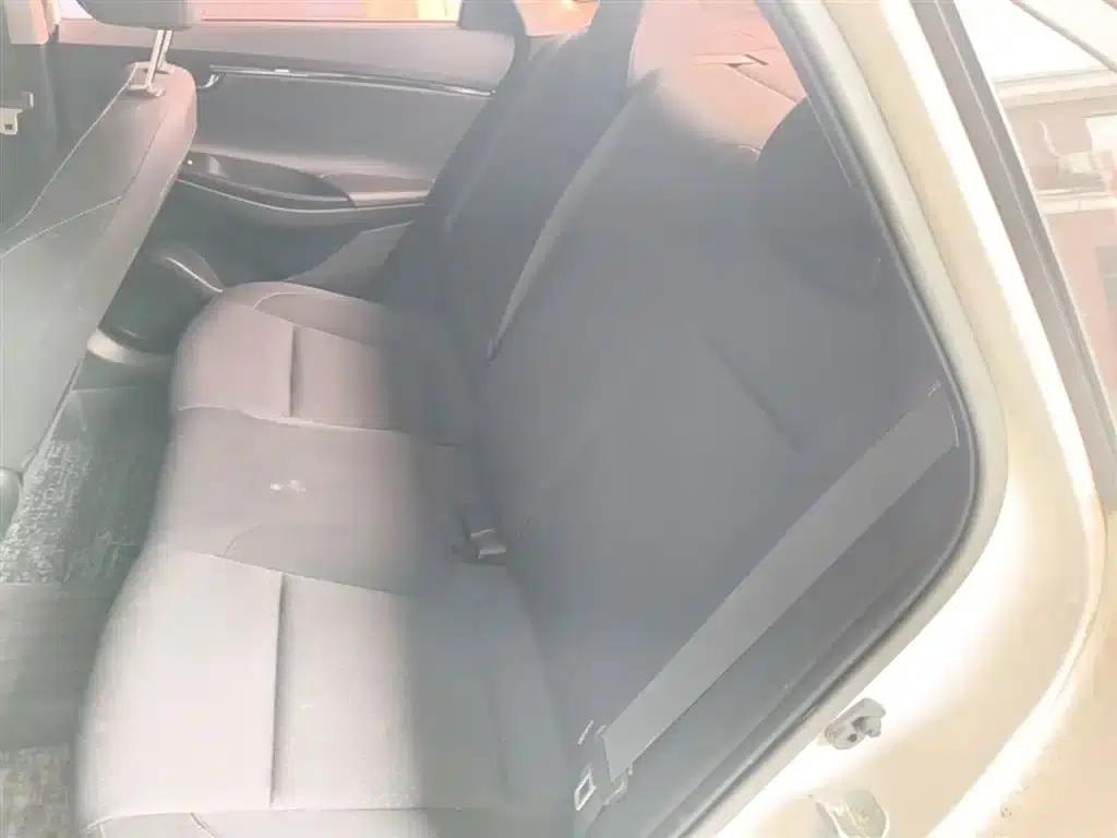 Hyundai Elantra 2020 1.6L Automatic GL Edition — миниатюра 17