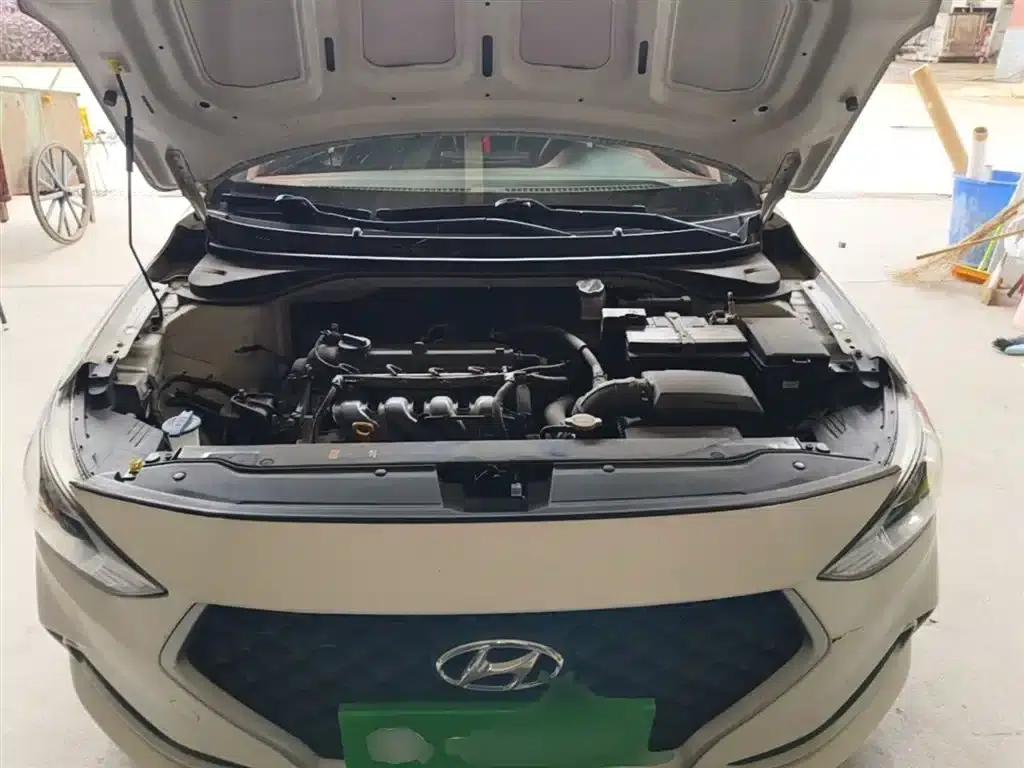 Hyundai Elantra 2020 1.6L Automatic GL Edition — миниатюра 20