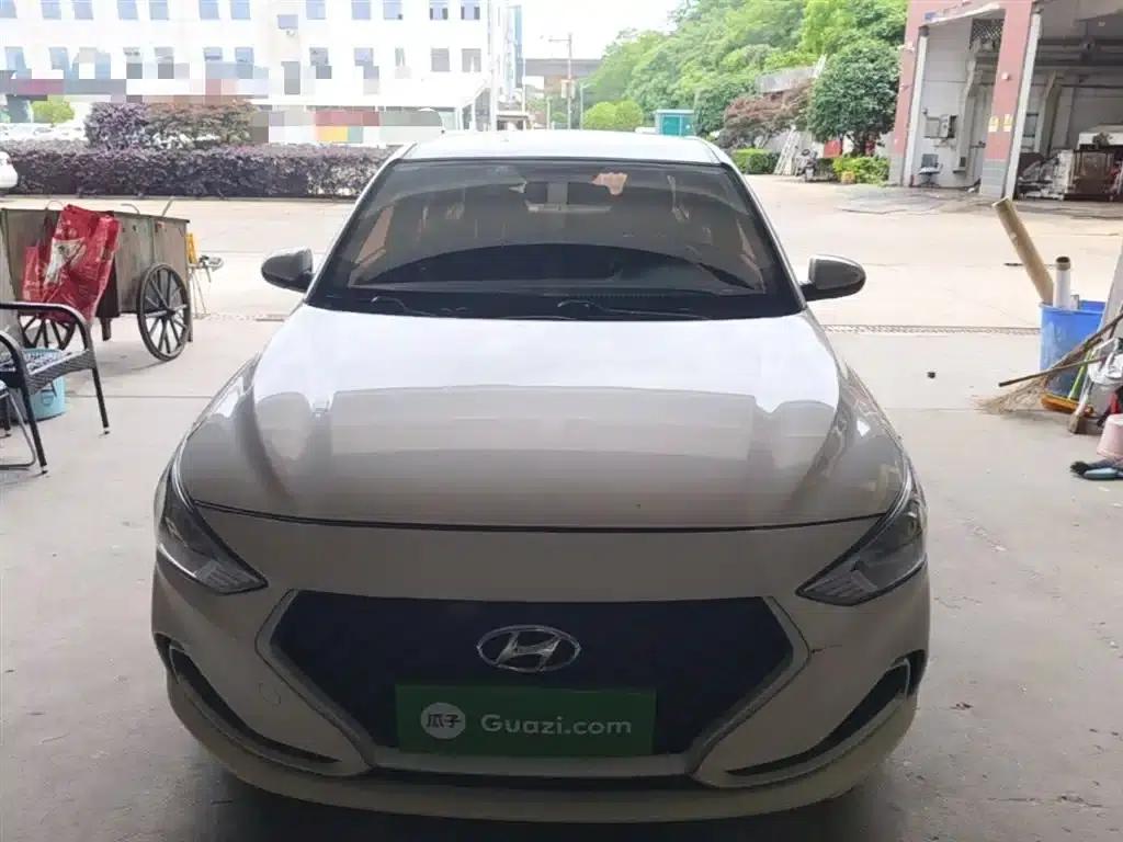 Hyundai Elantra 2020 1.6L Automatic GL Edition — миниатюра 3