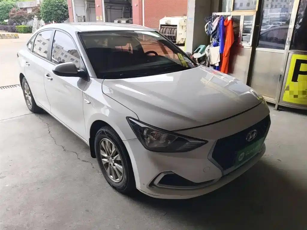 Hyundai Elantra 2020 1.6L Automatic GL Edition — миниатюра 4