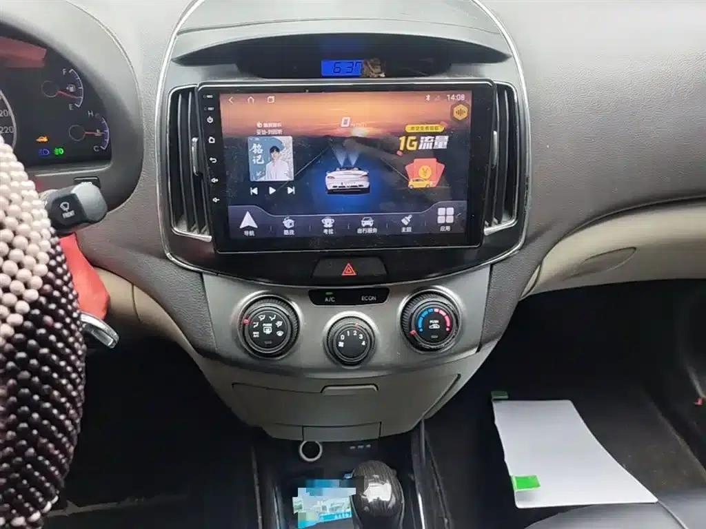 Hyundai Elantra 2011 1.6L Automatic Comfort Model — миниатюра 13