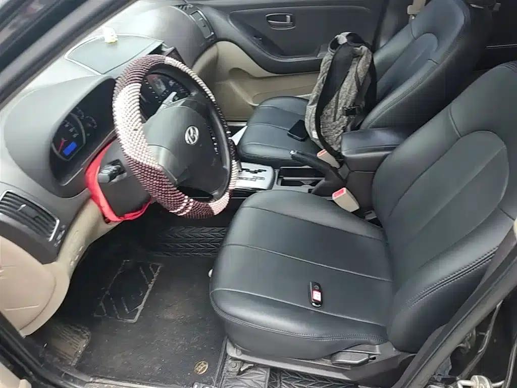 Hyundai Elantra 2011 1.6L Automatic Comfort Model — миниатюра 15