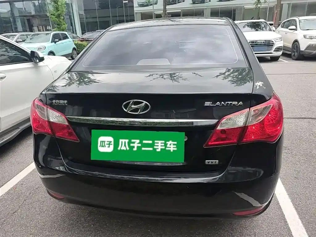 Hyundai Elantra 2011 1.6L Automatic Comfort Model — миниатюра 6