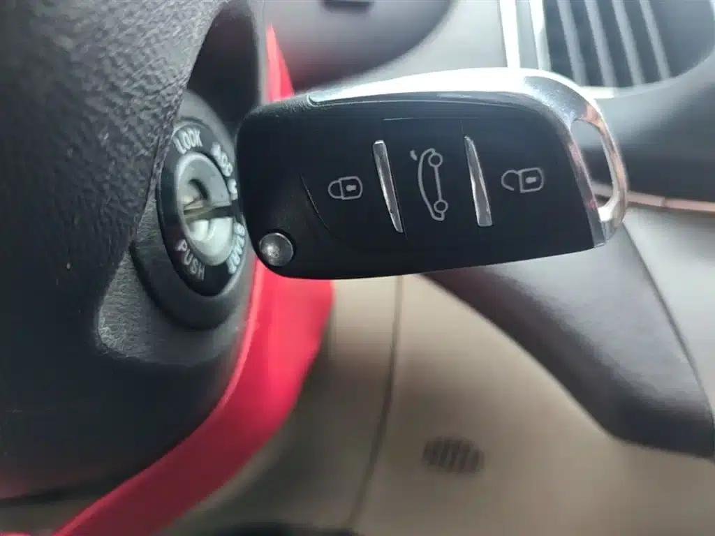 Hyundai Elantra 2011 1.6L Automatic Comfort Model — миниатюра 9