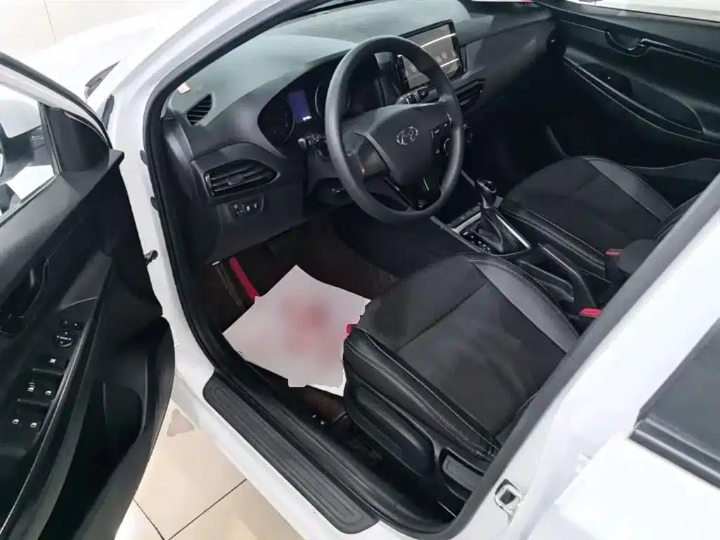 Hyundai Elantra 2018 1.6L Automatic GL (National VI Emission Standard) — миниатюра 16