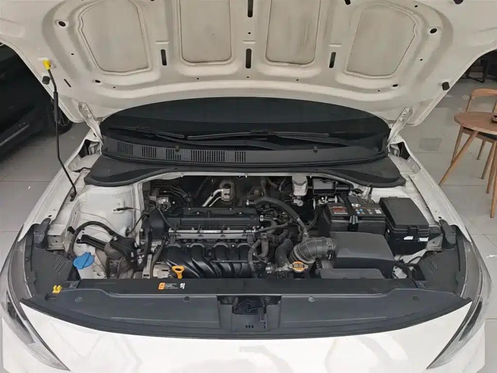 Hyundai Elantra 2020 1.6L Automatic GL Edition — миниатюра 20