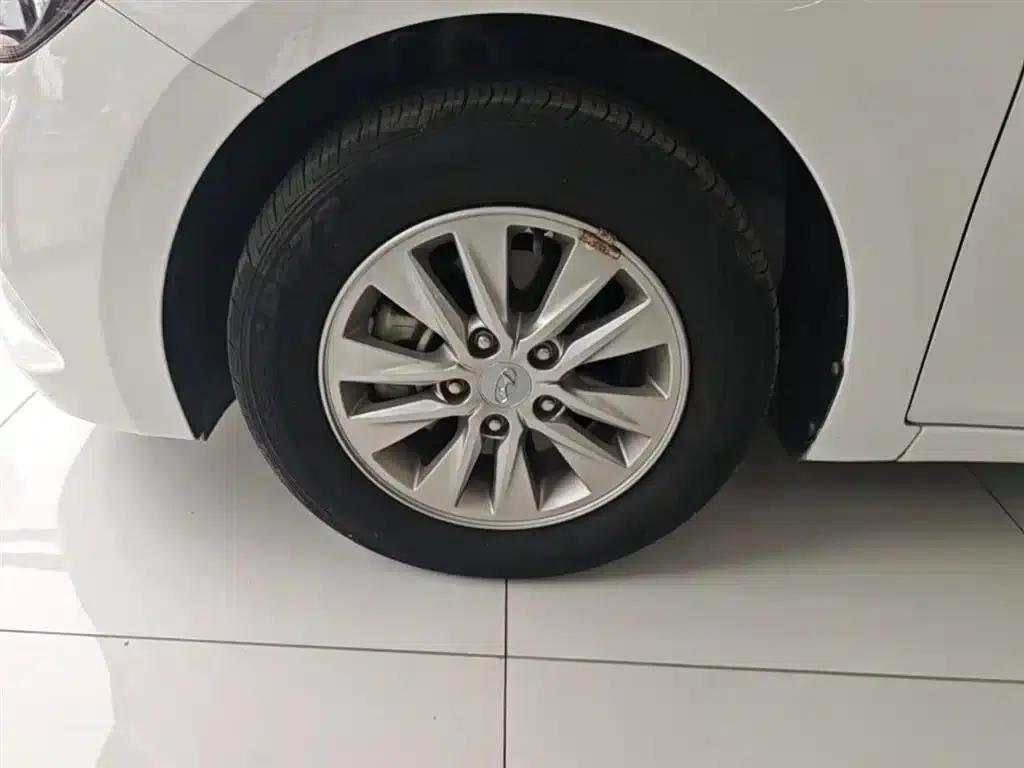 Hyundai Elantra 2020 1.6L Automatic GL Edition — миниатюра 23