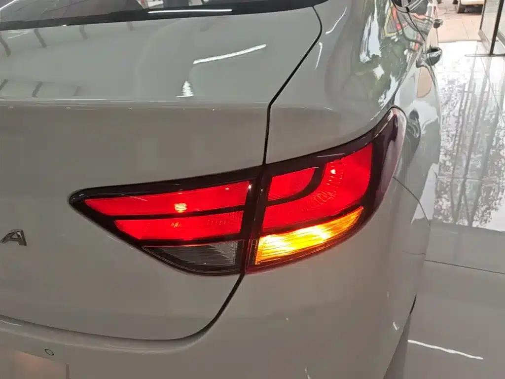 Hyundai Elantra 2020 1.6L Automatic GL Edition — миниатюра 8