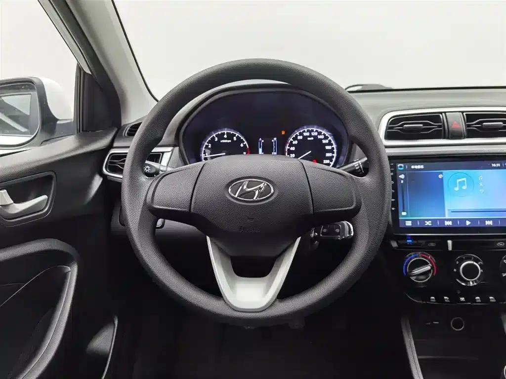 2017 Hyundai Reina 1.4L Manual Transmission with Sunroof (National V Emission Standard) — миниатюра 11