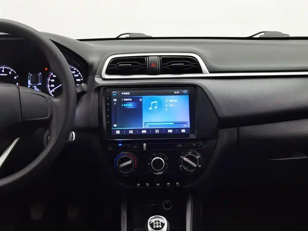 2017 Hyundai Reina 1.4L Manual Transmission with Sunroof (National V Emission Standard) — миниатюра 12