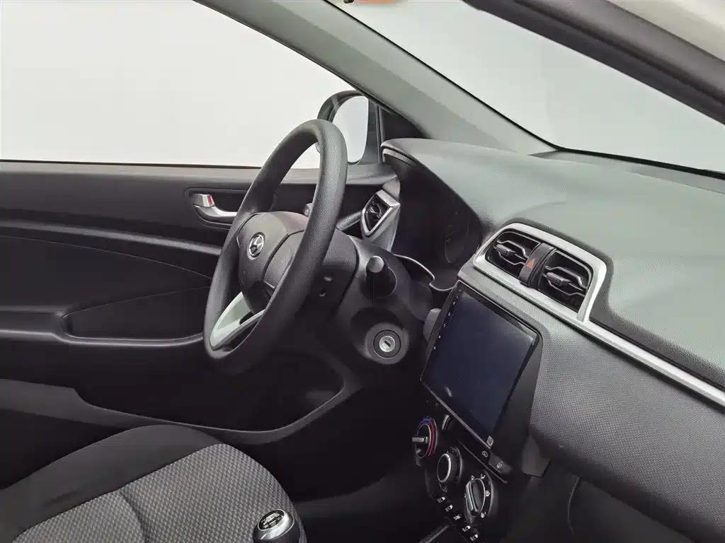 2017 Hyundai Reina 1.4L Manual Transmission with Sunroof (National V Emission Standard) — миниатюра 22