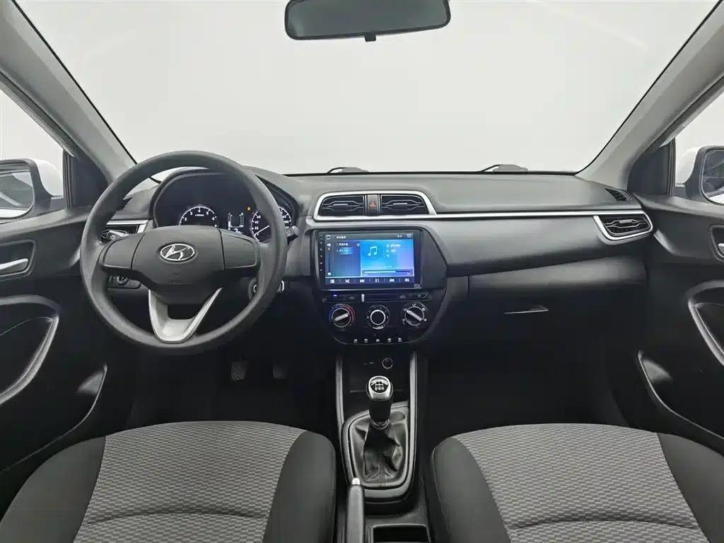 2017 Hyundai Reina 1.4L Manual Transmission with Sunroof (National V Emission Standard) — миниатюра 5